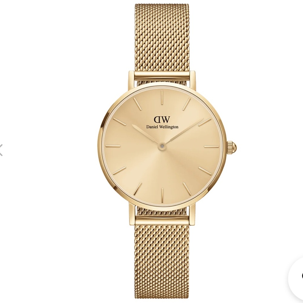 🕐 Great Condition 32mm Unitone Daniel Wellington Watch in Gold